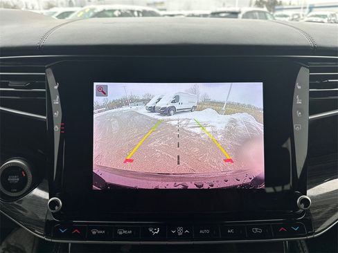 Used 2022 Jeep Wagoneer Series II w/ Premium Group I image 4