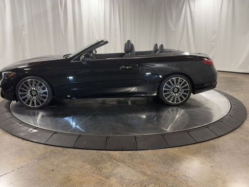 Used 2024 Mercedes-Benz CLE 300 4MATIC Cabriolet image 5