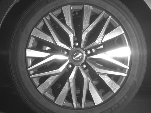 Used 2025 Nissan Altima 2.5 SV image 9