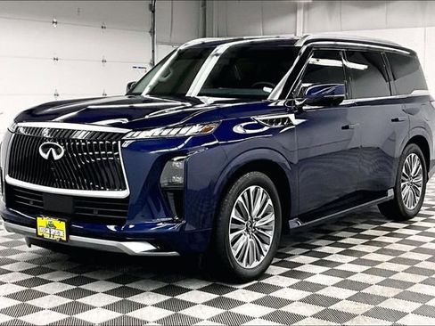 Used 2025 INFINITI QX80 Sensory image 12