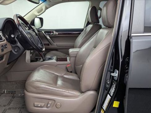 Used 2016 Lexus GX 460 w/ Premium Package image 13