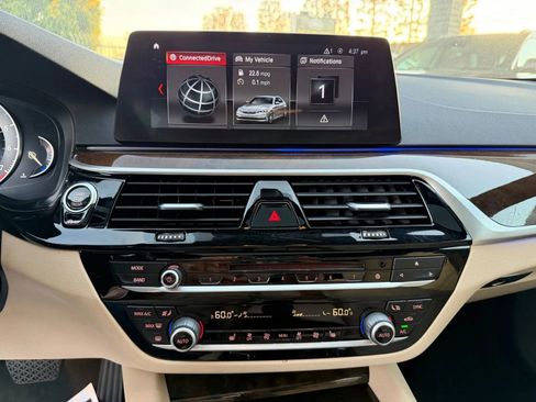 Used 2017 BMW 530i 530i Sedan 4D image 37