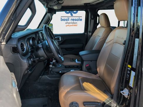 Used 2023 Jeep Wrangler Sahara w/ Cold Weather Group image 14