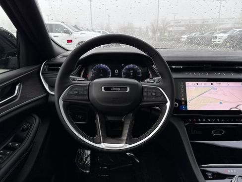 New 2026 Jeep Grand Cherokee Laredo image 13