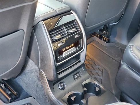 Used 2022 BMW X7 xDrive40i w/ Premium Package image 36