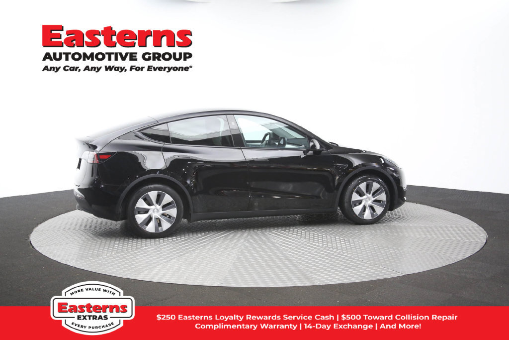 Used 2023 Tesla Model Y Long Range AWD/4WD image 43