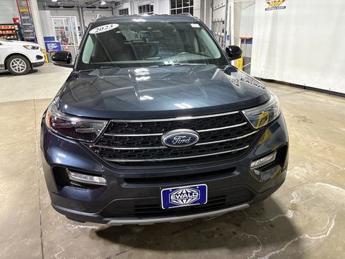 Certified 2023 Ford Explorer XLT w/ Equipment Group 202A image 5