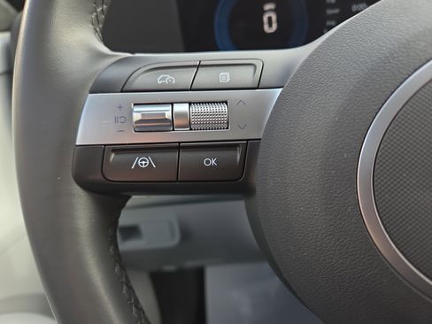 Certified 2025 Hyundai Kona SEL image 18