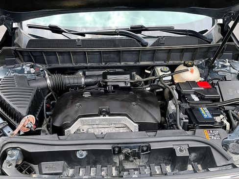 Used 2019 GMC Acadia SLE FWD image 32