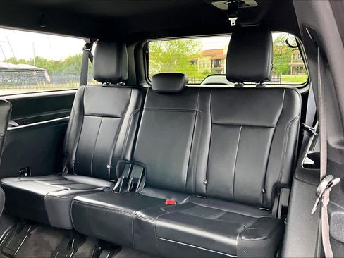 Used 2021 Ford Expedition Max XLT image 8
