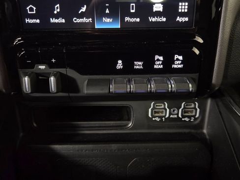 Used 2023 RAM 1500 Laramie AWD/4WD image 24