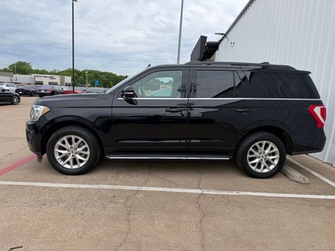 Used 2020 Ford Expedition XLT w/ Equipment Group 202A AWD/4WD image 3