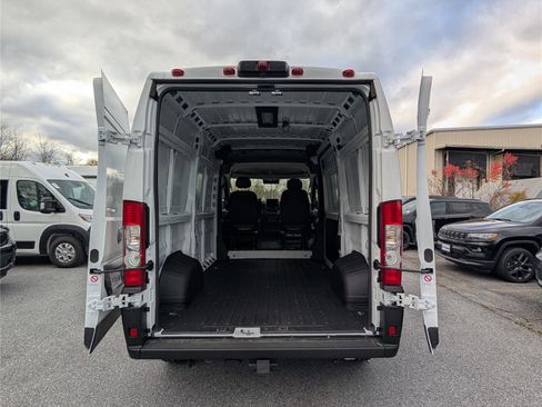 New 2026 RAM ProMaster 1500 w/ Premium Convenience Group image 9