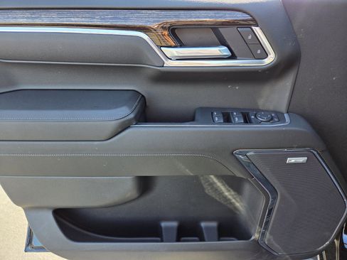 New 2025 GMC Sierra 1500 Elevation w/ Elevation Premium Package image 9