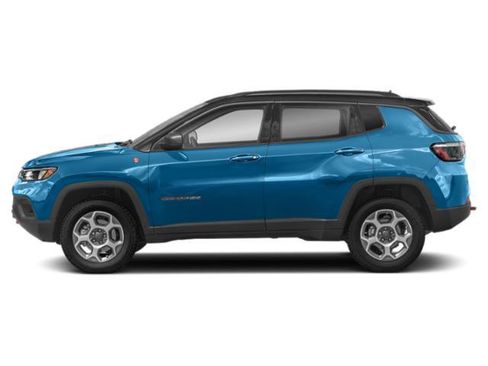 Used 2022 Jeep Compass Trailhawk w/ Trailhawk Elite Group AWD/4WD image 3