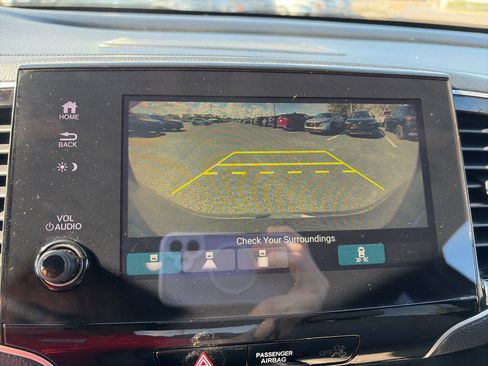 Used 2021 Honda Passport Touring image 11