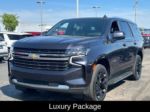 Used 2022 Chevrolet Tahoe LT w/ Luxury Package AWD/4WD image 3