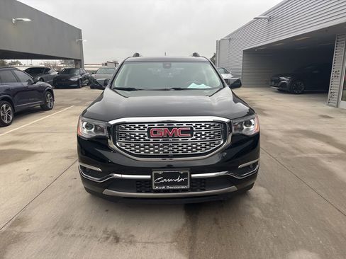 Used 2019 GMC Acadia Denali w/ Technology Package image 2