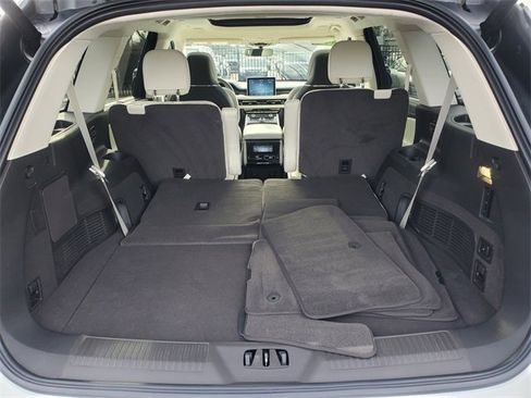 Used 2023 Lincoln Aviator Black Label w/ Jet Package image 35