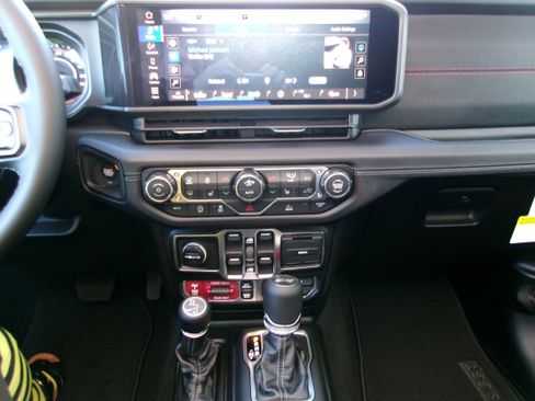 New 2026 Jeep Wrangler Unlimited Rubicon image 15