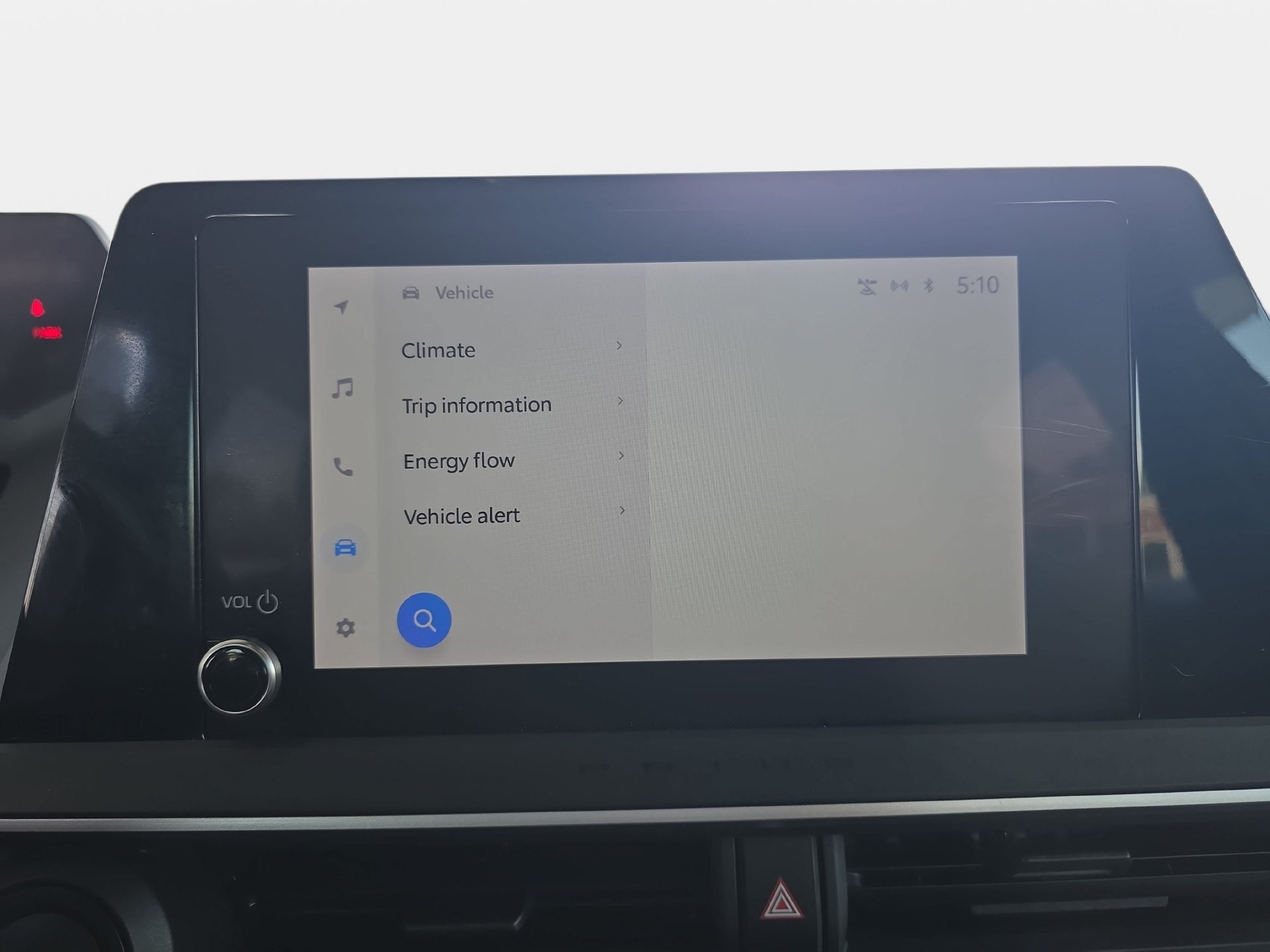 Used 2025 Toyota Prius LE FWD image 20