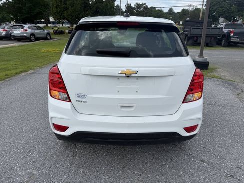 Used 2017 Chevrolet Trax LS FWD image 4