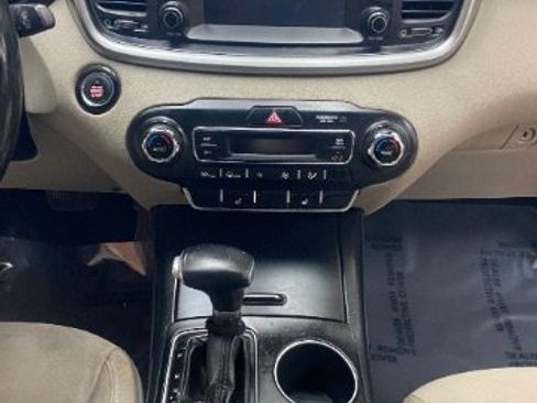 Used 2020 Kia Sorento S FWD image 20