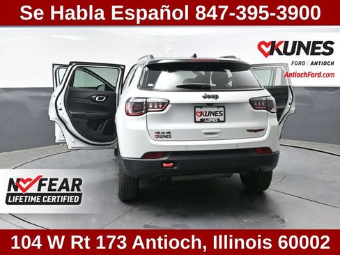 Used 2025 Jeep Compass Trailhawk AWD/4WD image 54