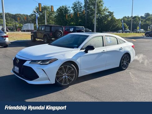 Used 2019 Toyota Avalon Touring w/ Advanced Safety Package FWD image 1
