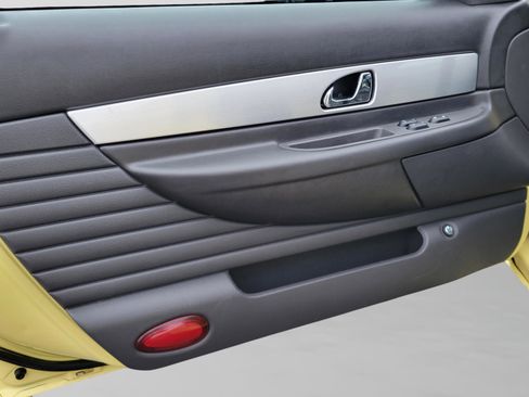 Used 2002 Ford Thunderbird Deluxe image 28