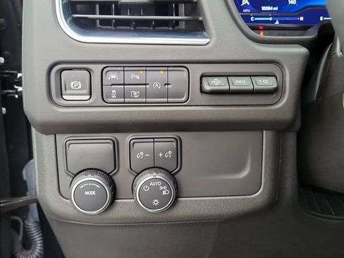 Used 2024 Chevrolet Tahoe Premier w/ Premium Package 2 RWD image 13