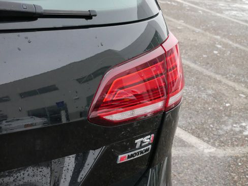 Used 2018 Volkswagen Golf Alltrack SE image 17