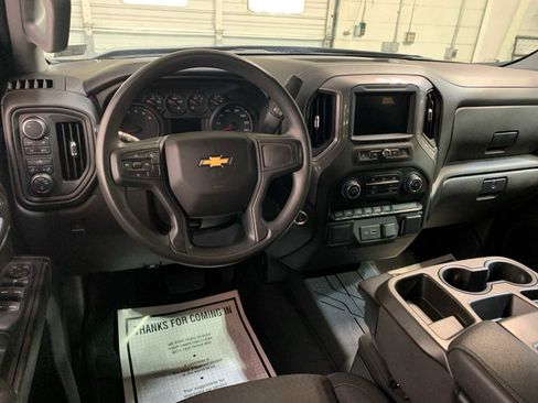 Used 2022 Chevrolet Silverado 1500 Custom image 4