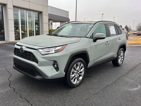 Used 2023 Toyota RAV4 XLE Premium image 1