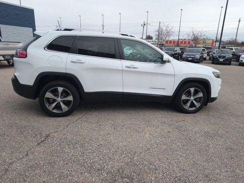 Used 2019 Jeep Cherokee Limited image 6