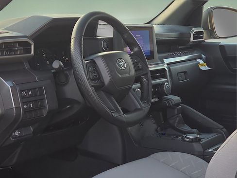 Certified 2026 Toyota Tacoma SR5 AWD/4WD image 21