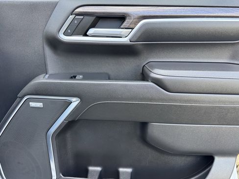 Used 2022 Chevrolet Silverado 1500 LTZ w/ LTZ Premium Package RWD image 23