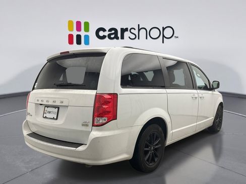 Used 2019 Dodge Grand Caravan GT image 4