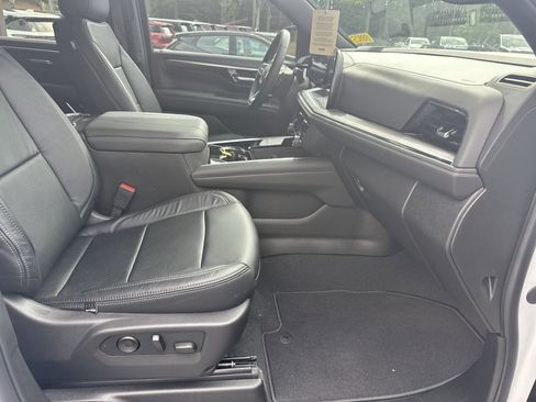 New 2026 Chevrolet Suburban LS RWD image 14