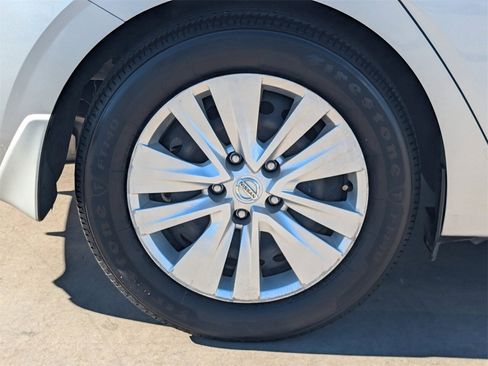 Used 2023 Nissan Sentra S image 7