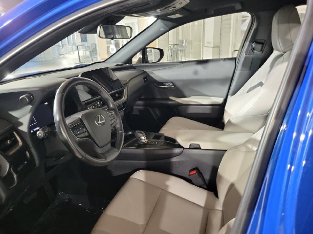 Used 2025 Lexus UX 300h FWD w/ Accessory Package (Z2) image 11