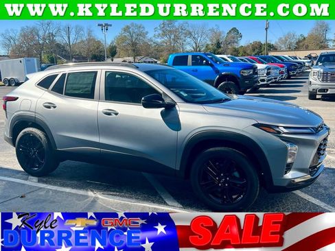 New 2026 Chevrolet Trax ACTIV w/ Driver Confidence Package image 1