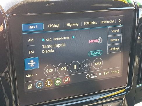 Certified 2024 Chevrolet Traverse LT w/ Rear Camera Mirror Package image 17