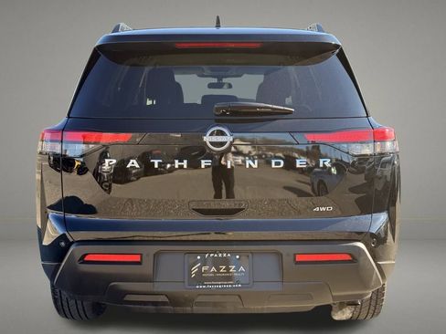 Used 2025 Nissan Pathfinder SV image 4