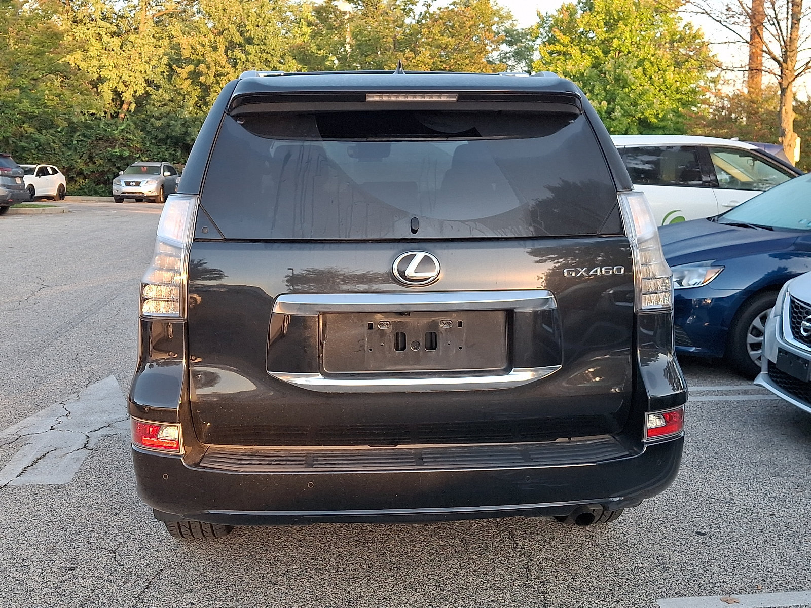 Used 2023 Lexus GX 460 Premium w/ Premium Plus Package AWD/4WD image 3