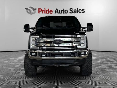 Used 2019 Ford F250 Lariat w/ Lariat Ultimate Package image 2