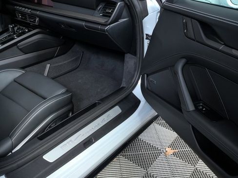 New 2026 Porsche 911 Carrera 4S image 22