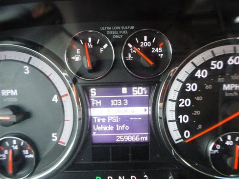 Used 2011 RAM 2500 Laramie w/ Cold Weather Group image 18