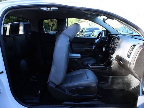 Used 2018 Chevrolet Colorado W/T RWD image 16
