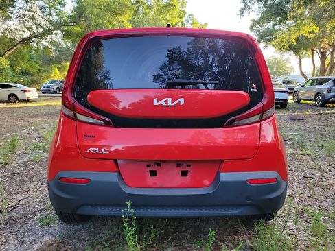 Used 2022 Kia Soul LX w/ Technology Package FWD image 15